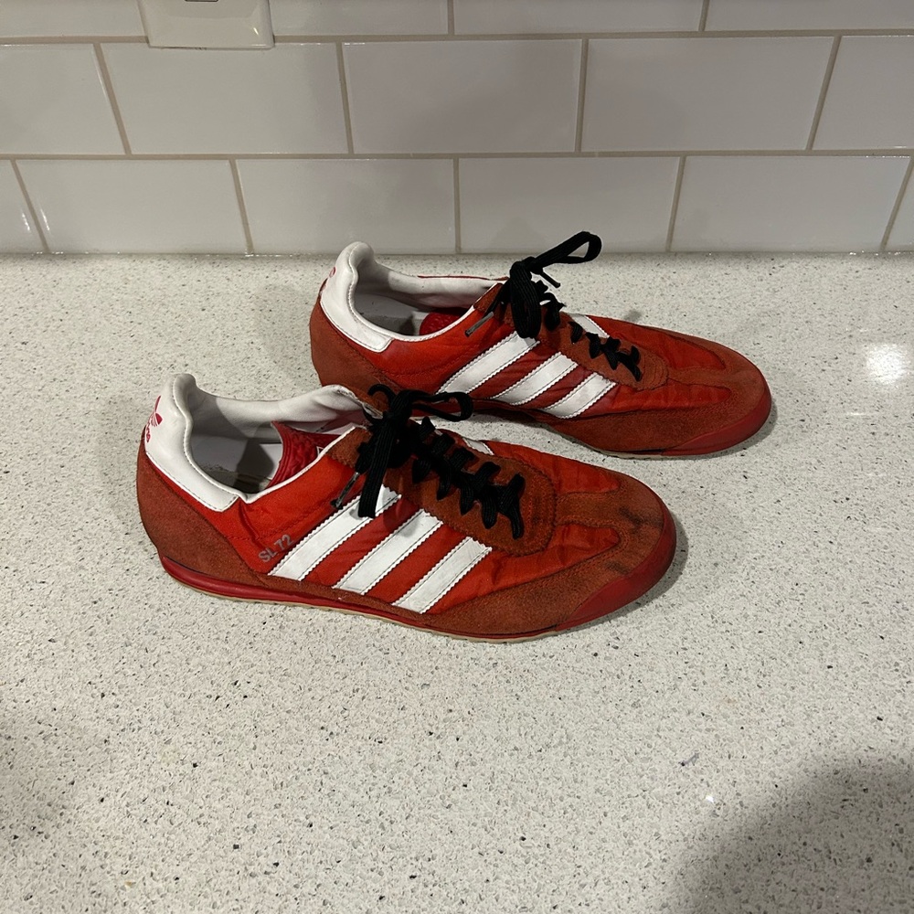 Adidas Men's Red and White Sneakers, Size 8 1/2 - Picture 2 of 5